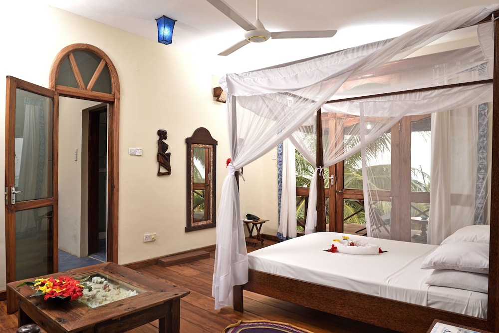 

Torino - Kendwa - Mnarani Beach Cottages
