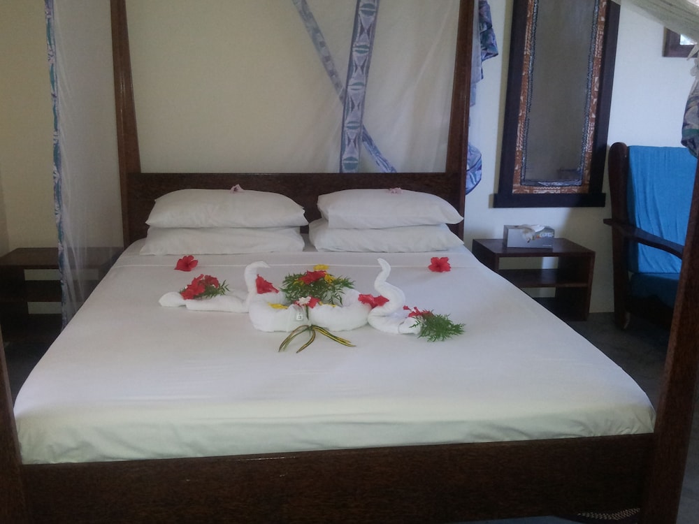 

Catania - Kendwa - Mnarani Beach Cottages