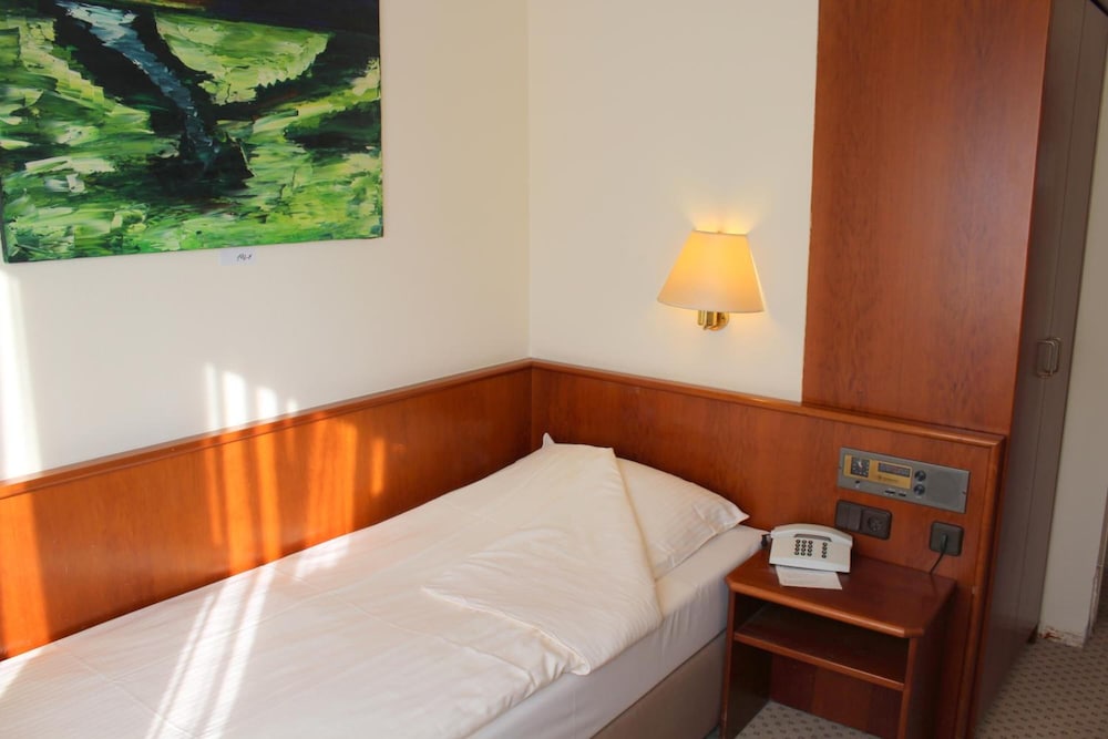 

Milano - Dusseldorf - Hotel Elbroich