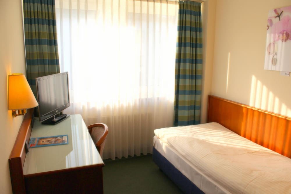 

Palermo - Dusseldorf - Hotel Elbroich