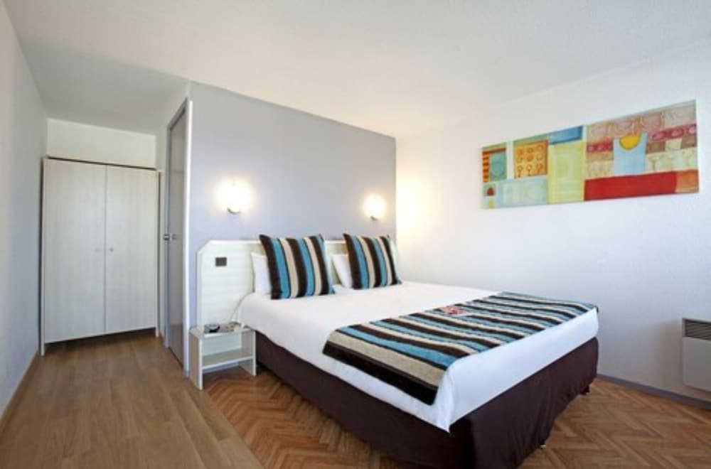 

Napoli - Anglet - Sure Hotel by Best Western Biarritz Aeroport