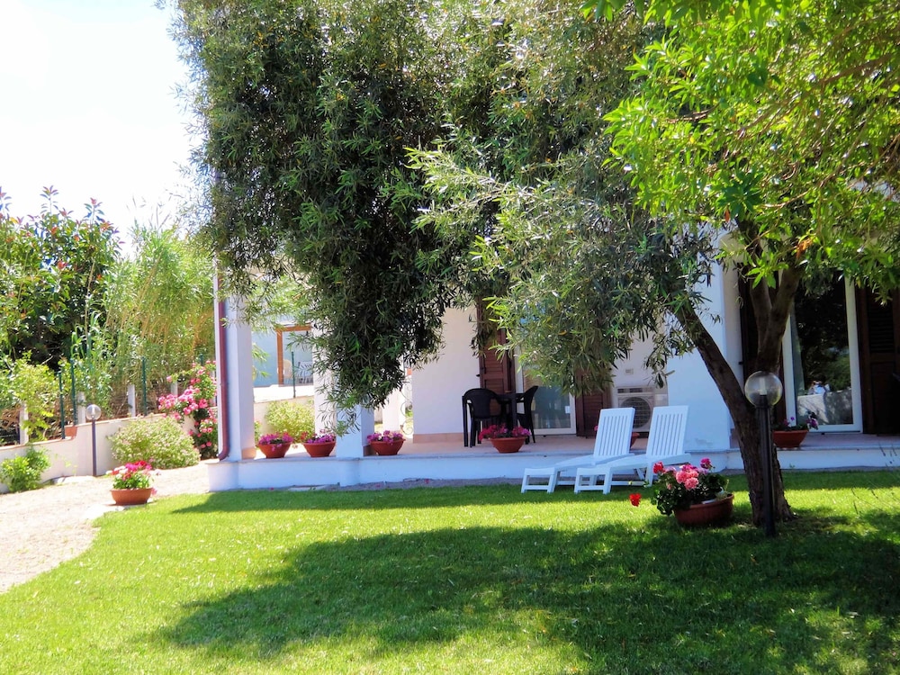 

Palermo - Castelsardo - Hotel La Tartaruga Bianca