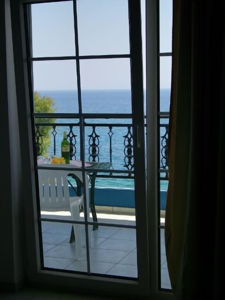 

Roma - Makry Gialos - Cypriana Apartments