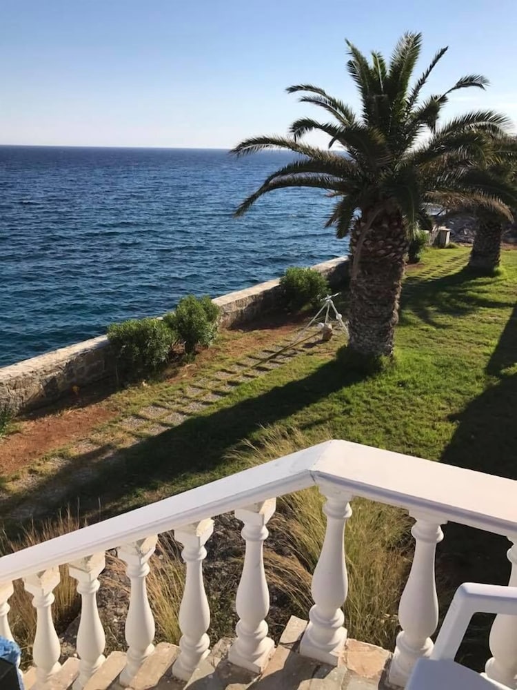 

Roma - Makry Gialos - Cypriana Apartments