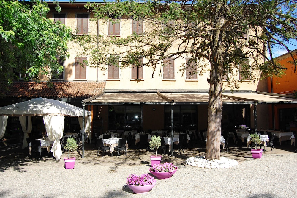 

Brindisi - Monza - Albergo Ristorante Sant'Eustorgio