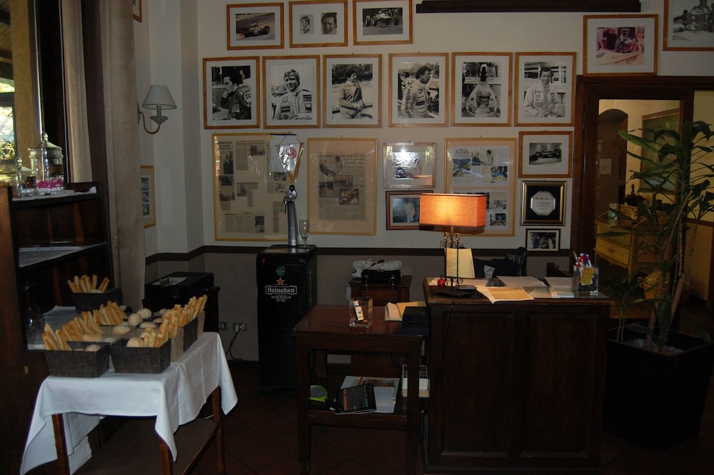 

Trieste - Monza - Albergo Ristorante Sant'Eustorgio