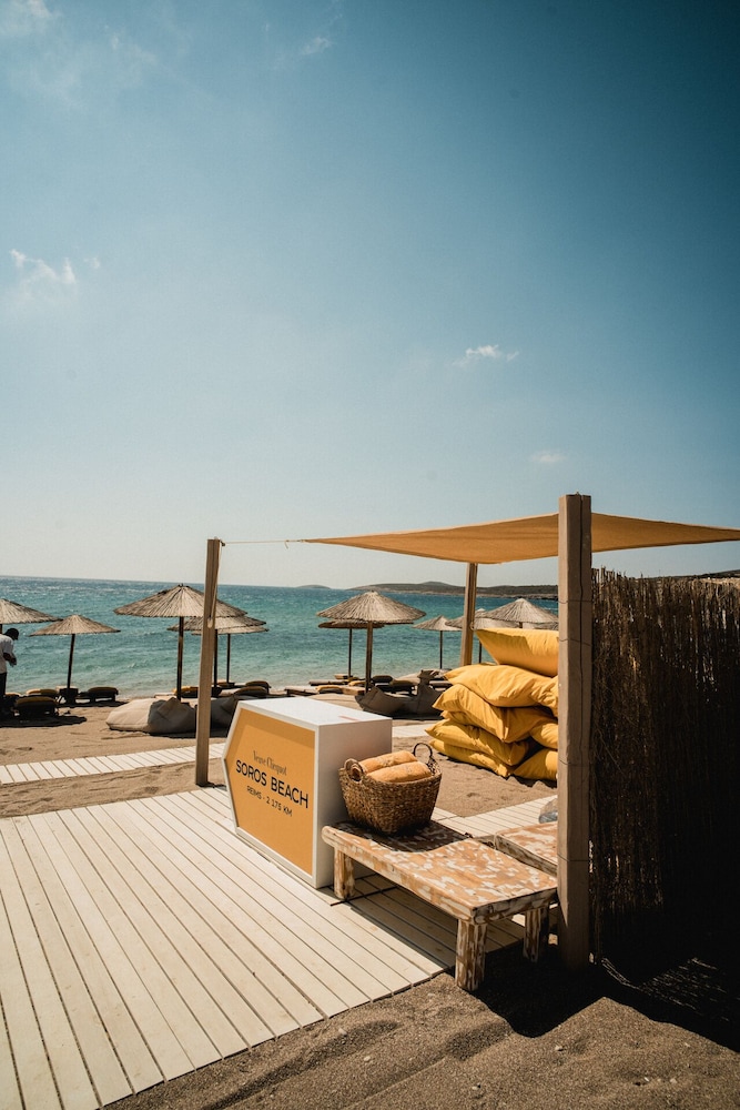 

Milano - Agios Georgios, Antiparos - Soros Beach Antiparos