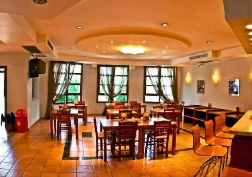 

Bari - Kallithea Halkidikis - Gi Ga Mar