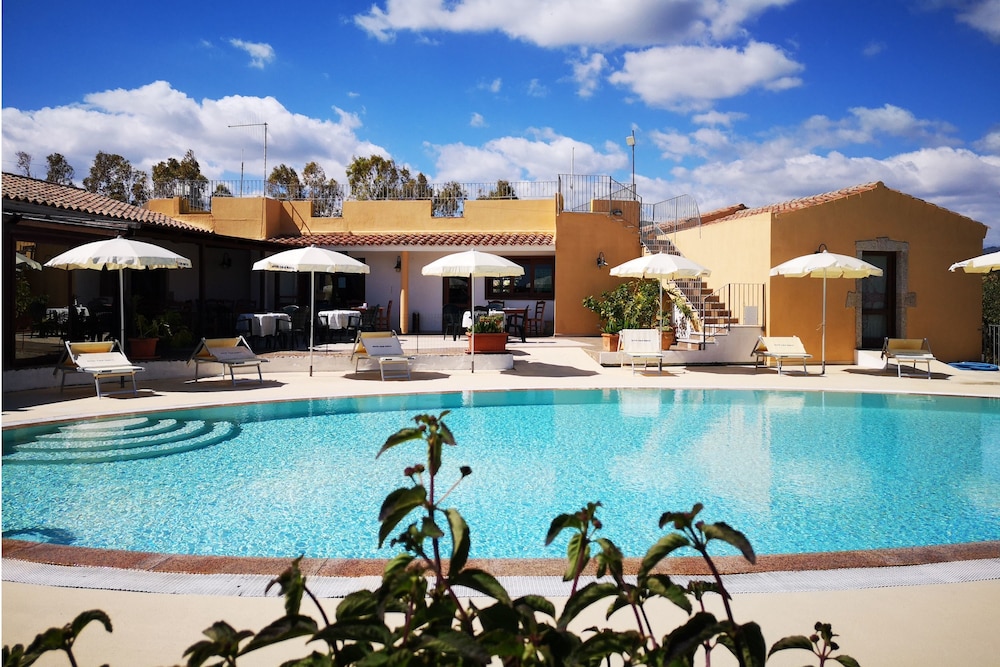 

Bari - Budoni - Hotel Cala Mirto