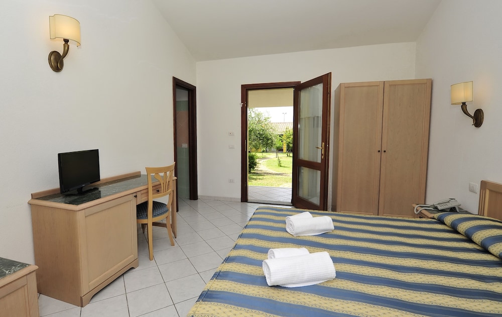 

Napoli - Budoni - Hotel Cala Mirto