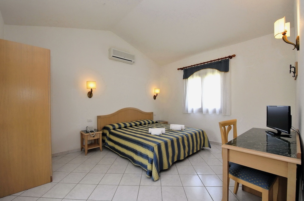 

Bari - San Teodoro - Hotel Cala Mirto