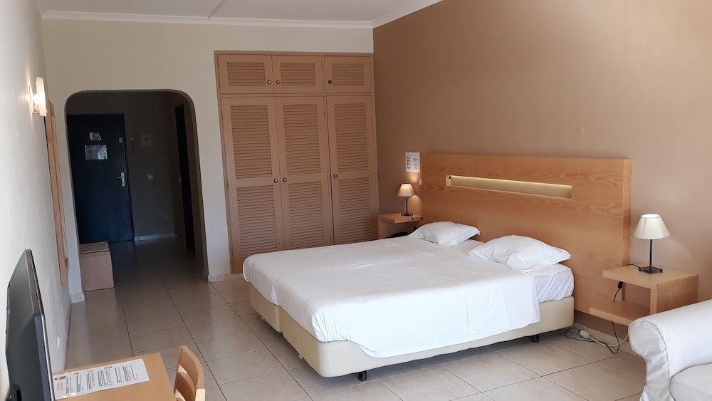 

Roma - Lagos - Vilamar