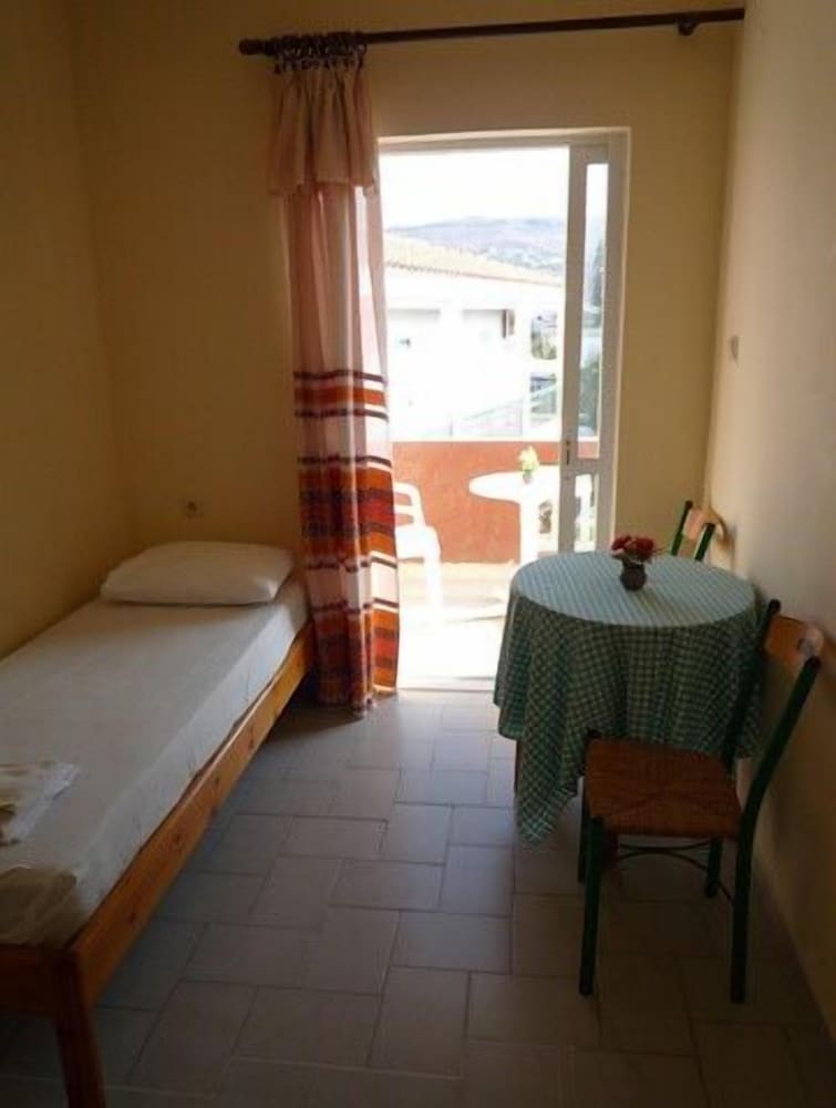 

Verona - Kato Gouves - Haris Apartments