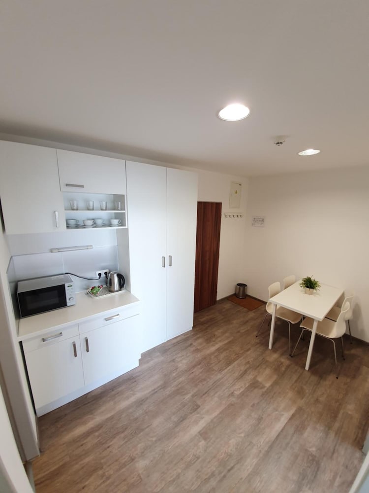 

Milano - Hostivice - Hotel Energie