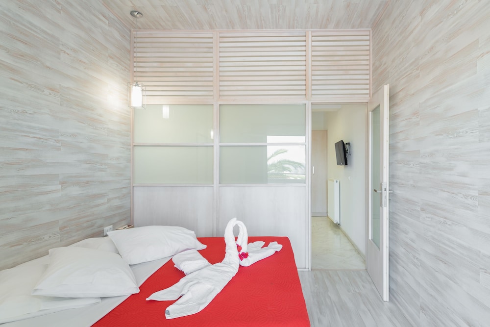 

Lamezia Terme - Chania - Sevach Apartments