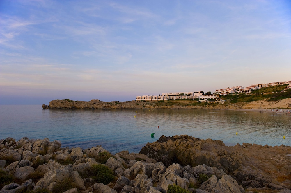 

Roma - Arenal D'En Castell - Beach Club Menorca