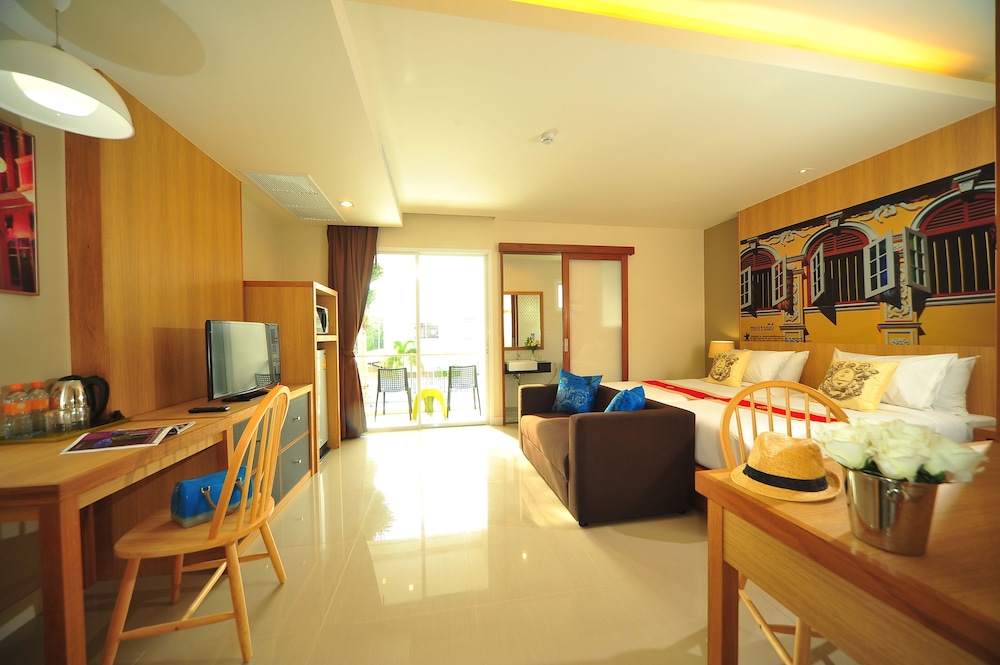 

Milano - Coconut Island - Ratana Hotel Rassada, PHUKET TOWN- SHA Extra Plus