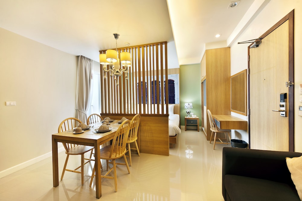 

Roma - Coconut Island - Ratana Hotel Rassada, PHUKET TOWN- SHA Extra Plus