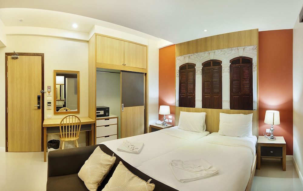 

Roma - Kathu - Ratana Hotel Rassada, PHUKET TOWN- SHA Extra Plus
