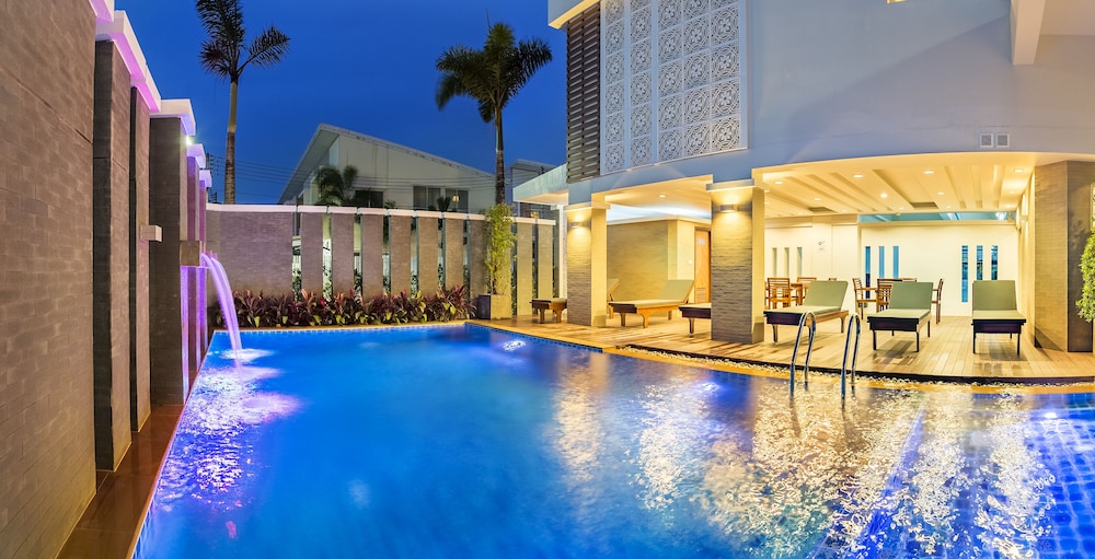 

Milano - Coconut Island - Ratana Hotel Rassada, PHUKET TOWN- SHA Extra Plus