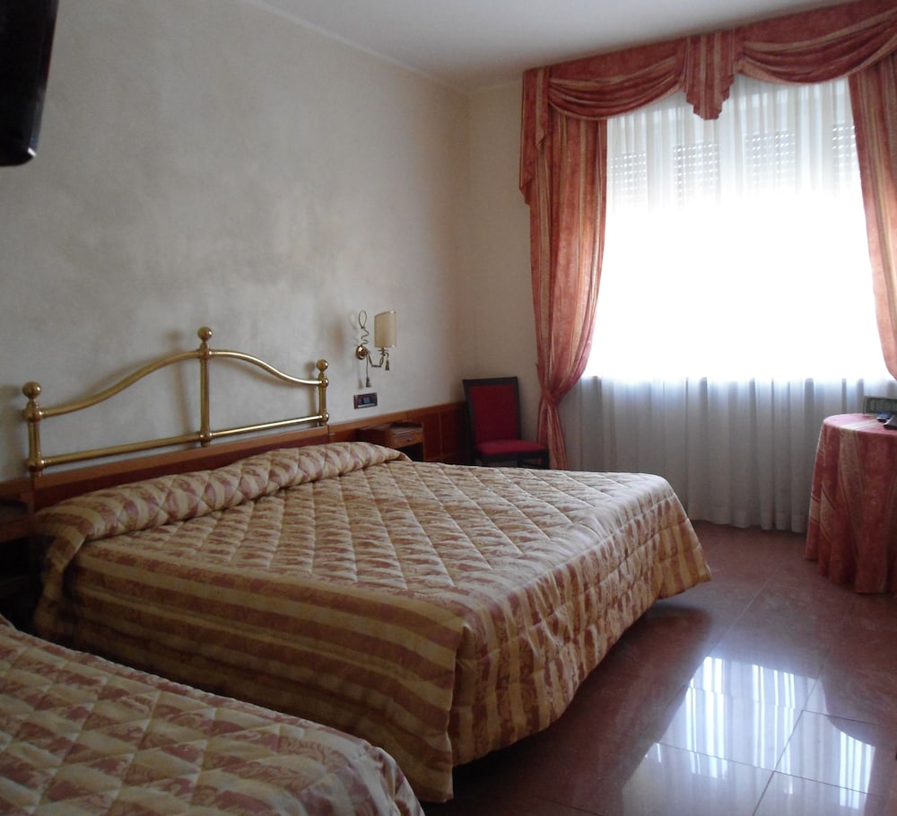 

Catania - Moncalieri - Hotel Continental