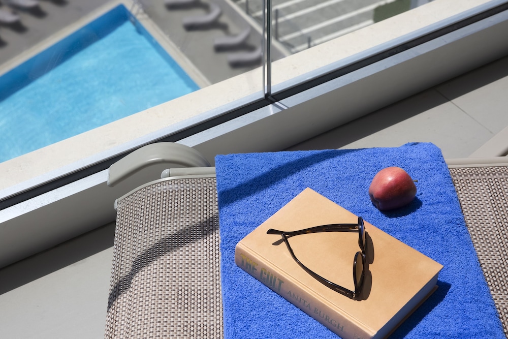 

Palermo - Limassol - Harmony Bay Hotel