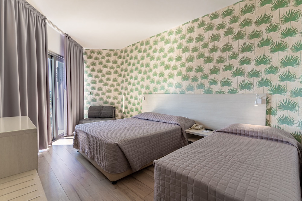 

Venezia - Limassol - Harmony Bay Hotel