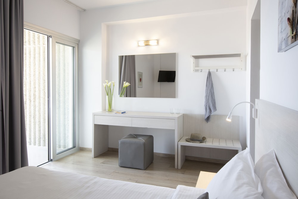 

Bari - Limassol - Harmony Bay Hotel