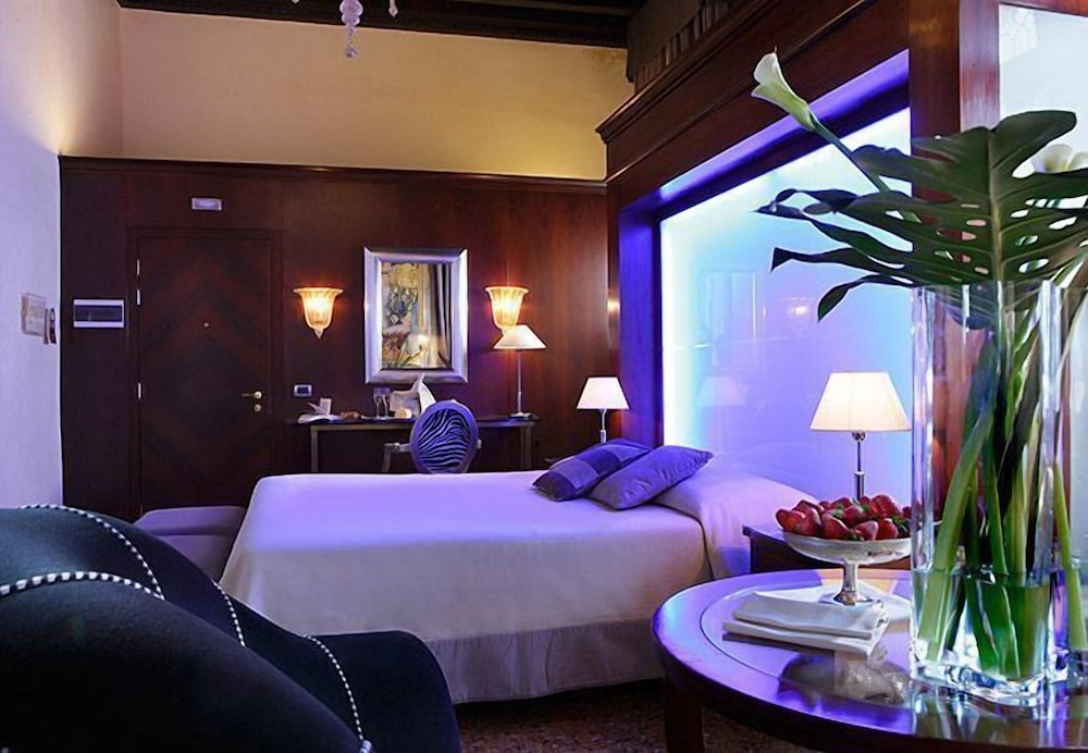 

Brindisi - Lido di Venezia - Liassidi Palace Hotel