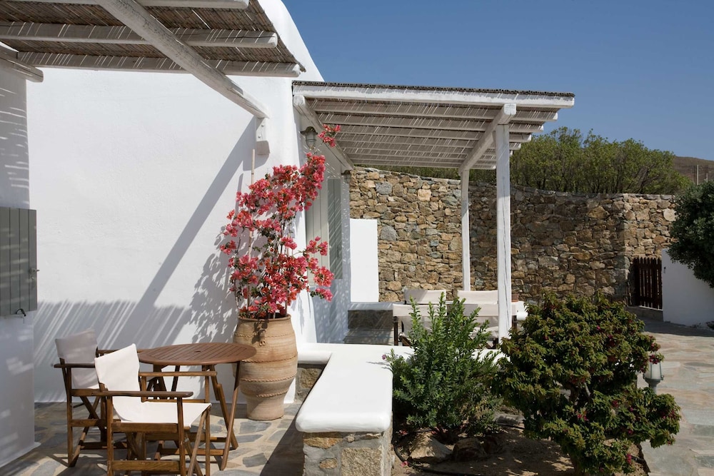 

Cagliari - Ftelia - Yakinthos Residence