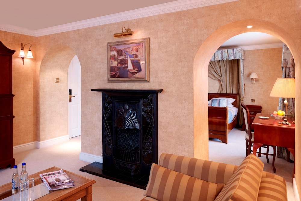 

Milano - Brentwood - Marygreen Manor