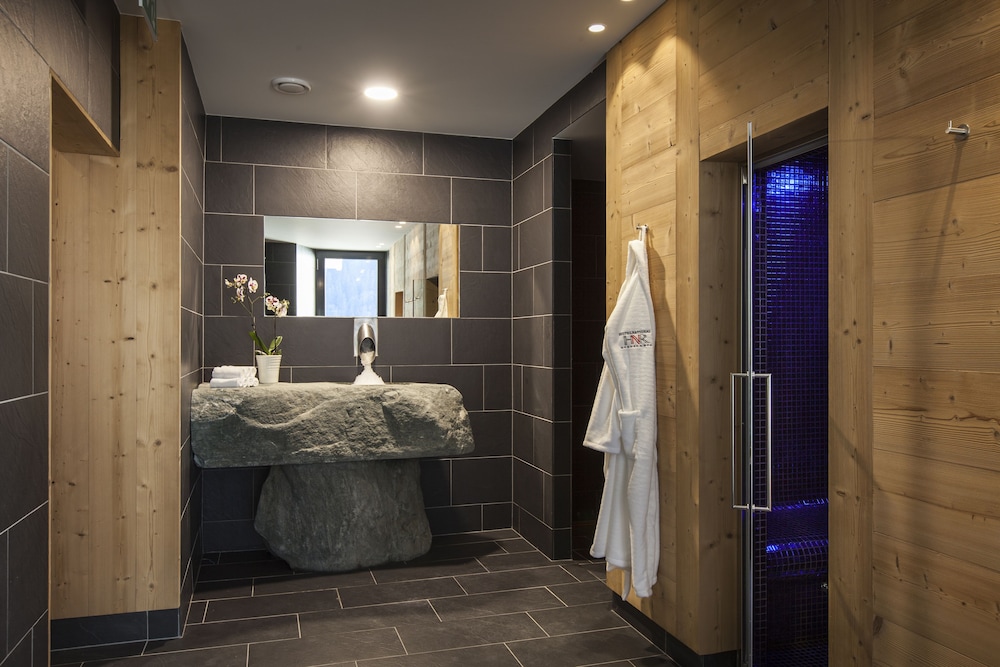

Milano - Champéry - Hôtel National Resort & Spa