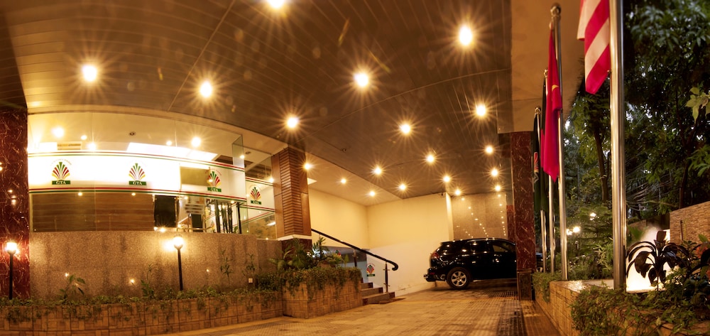 

Roma - Dhaka - Century Park Residence