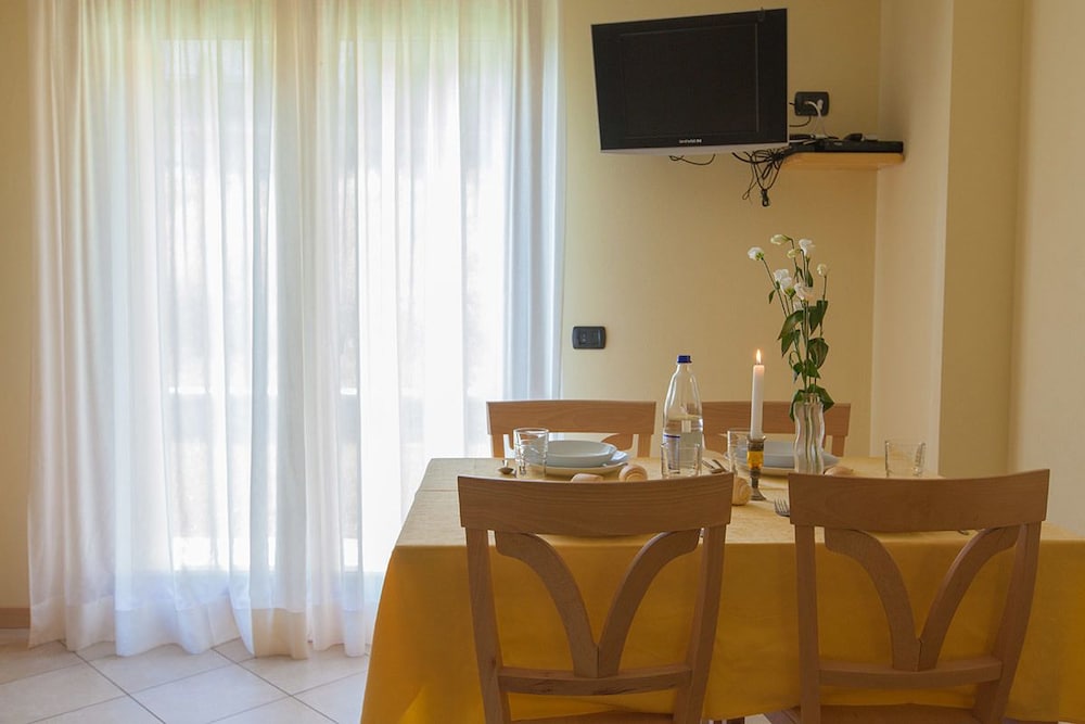 

Bologna - Tonale, Montagna Italia - Residence Hotel Raggio Di Luce