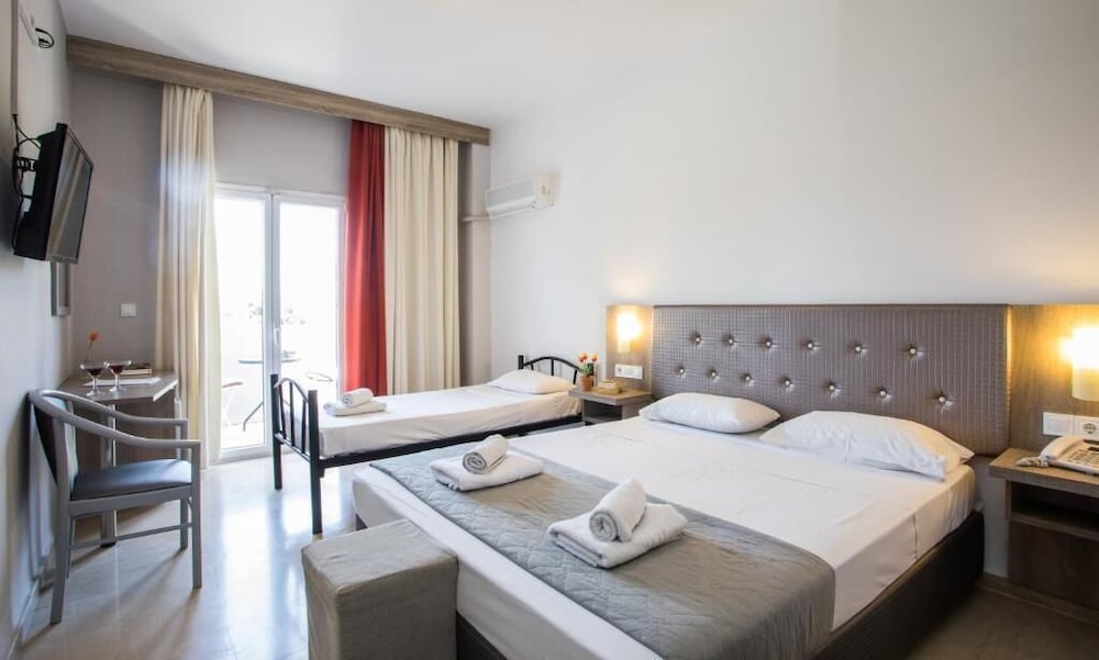 

Milano - Alikes - Silver Bay Hotel