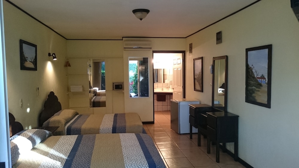 

Roma - Playa Hermosa - Hotel Mangaby