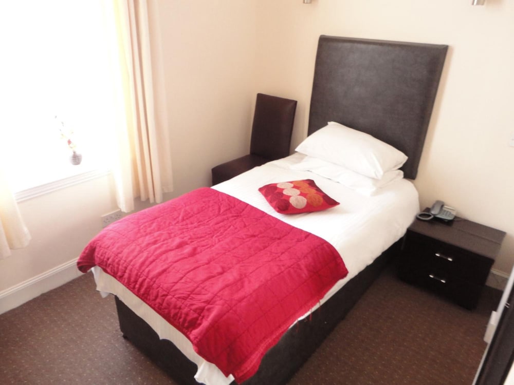 

Napoli - Glasgow - Sandyford Hotel