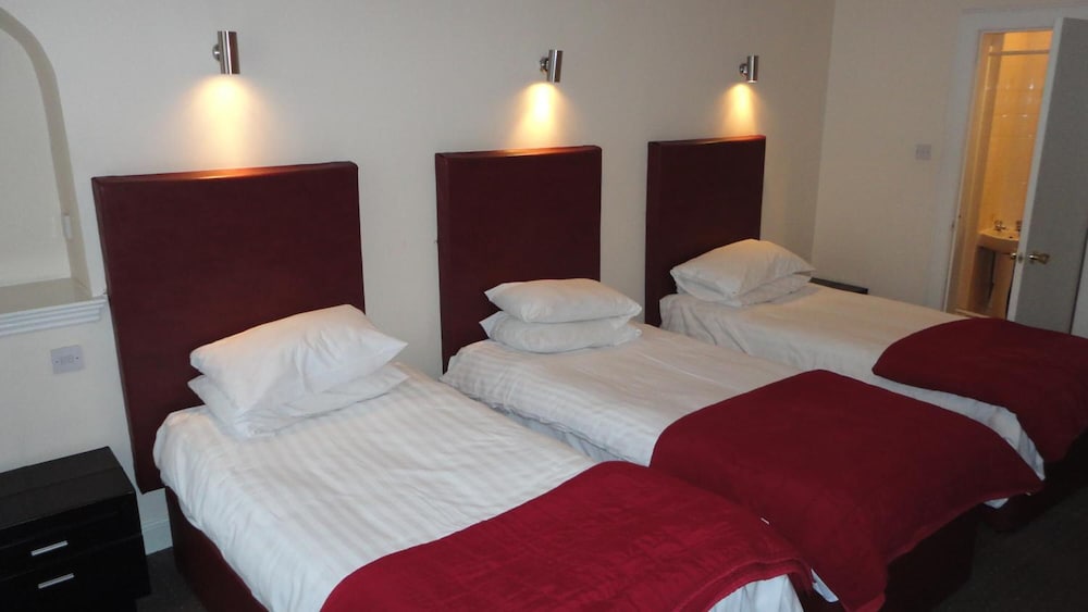 

Napoli - Glasgow - Sandyford Hotel