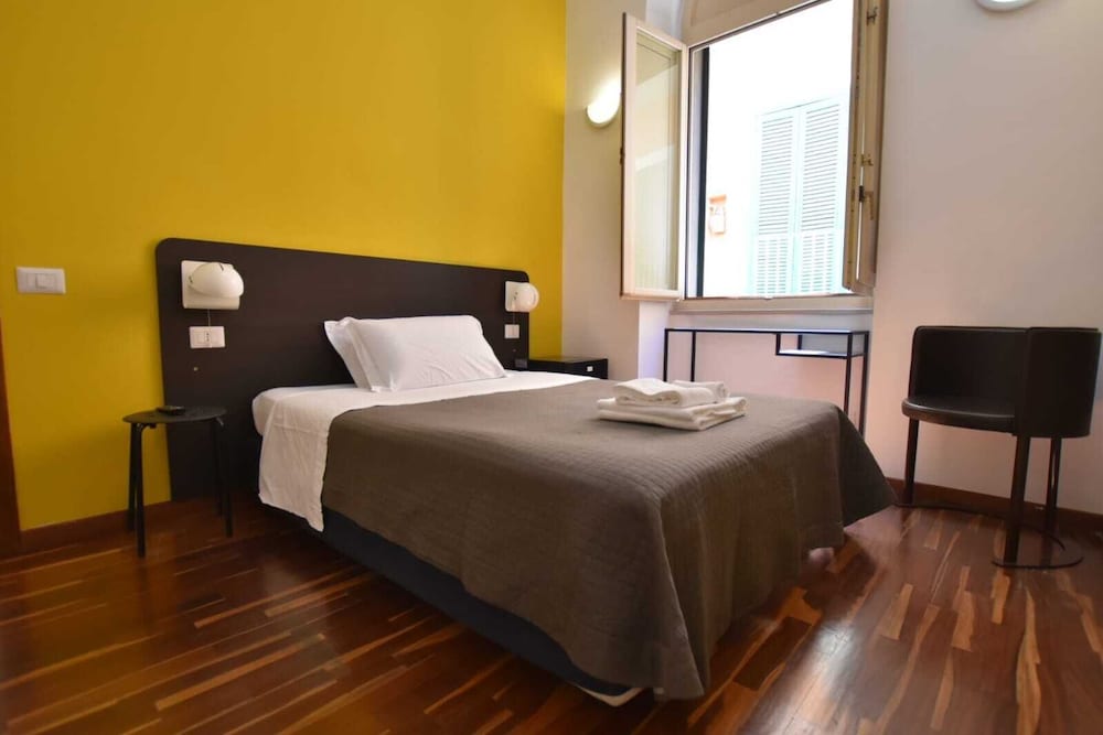 

Milano - Matera - Il Piccolo Albergo Matera