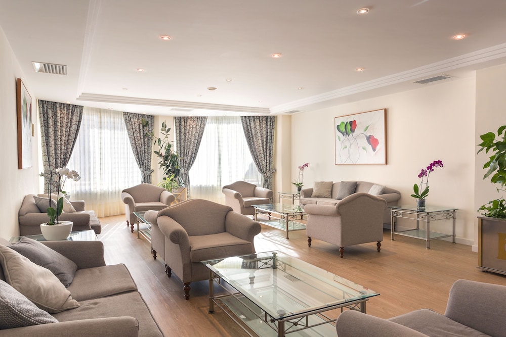 

Lamezia Terme - Son Servera - Hipotels Mercedes Aparthotel