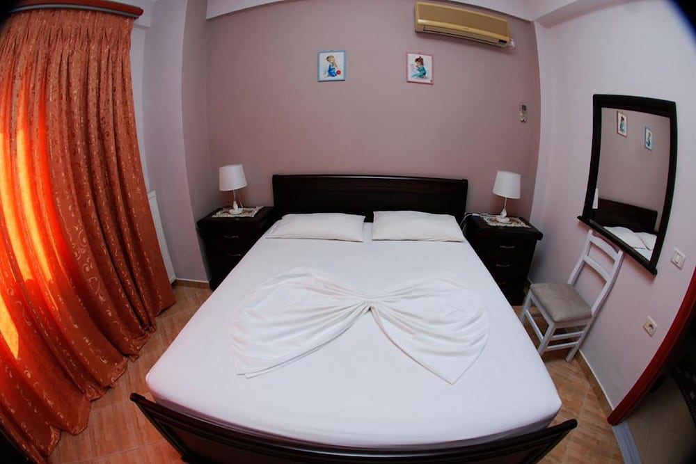 

Bologna - Riviera Albanese - Hotel Vila Alvin & Apartments