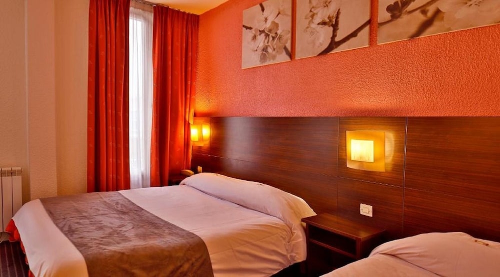 

Venezia - Clamart - Hotel Arc Paris Porte d'Orléans
