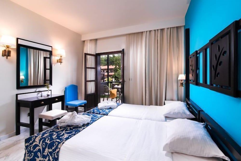 

Milano - Sani Beach - Simantro Resort
