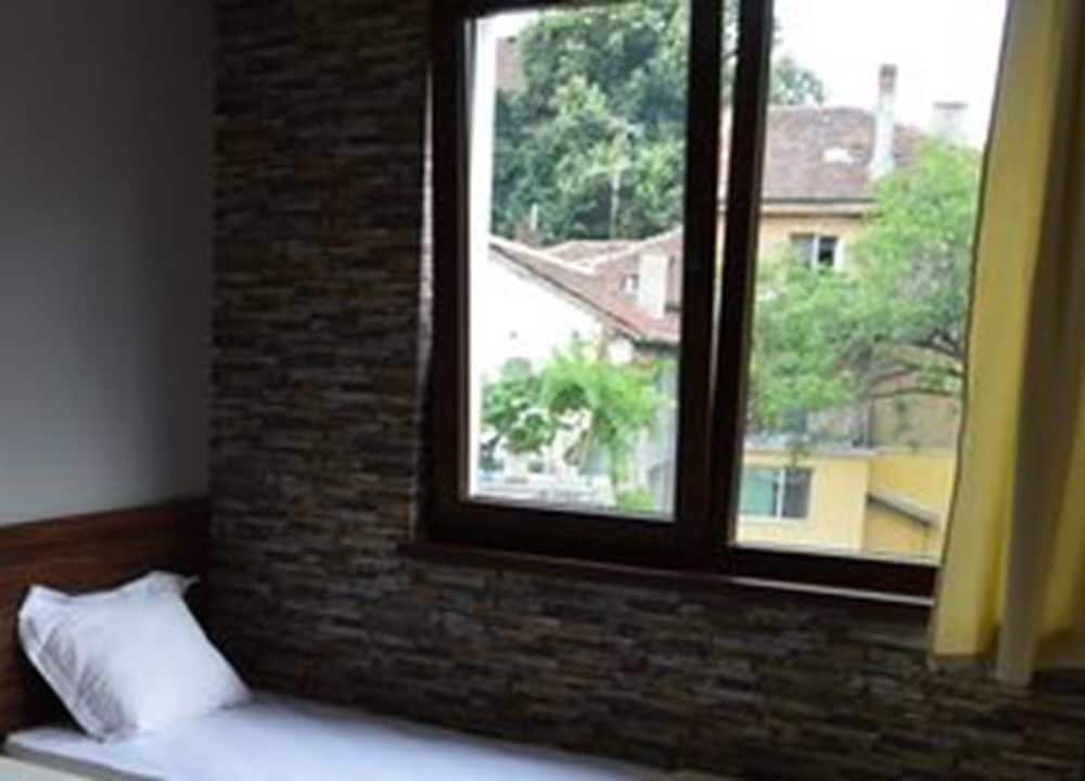 

Milano - Sofia - Bon Bon Home