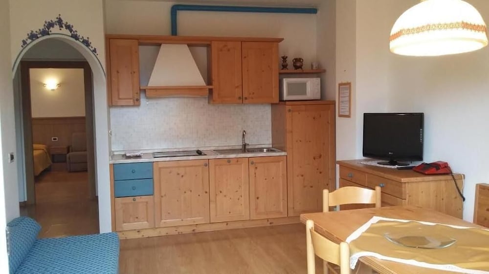 

Napoli - Dolomiti, Montagna Italia - Residence Capriolo