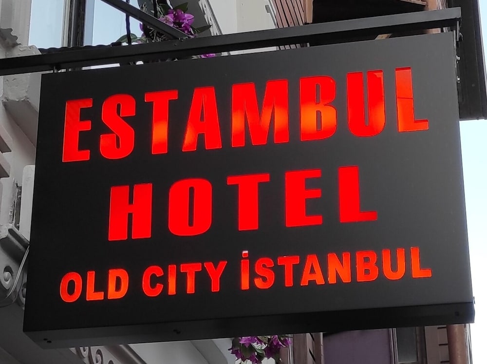 

Napoli - Istanbul - Hotel Estambul