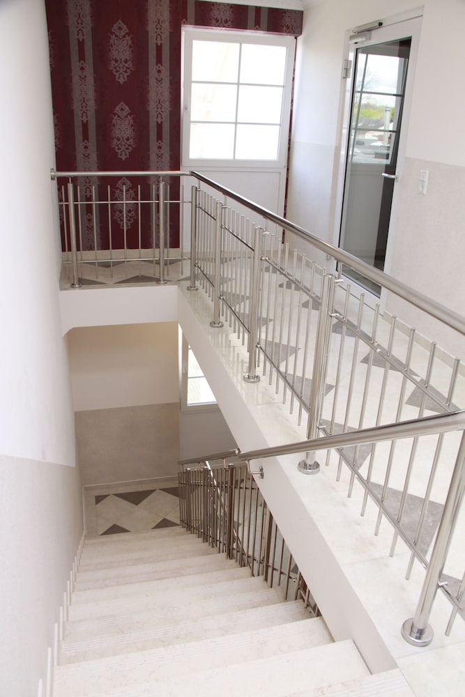 

Milano - Leverkusen - Kristallhotel Fettehenne