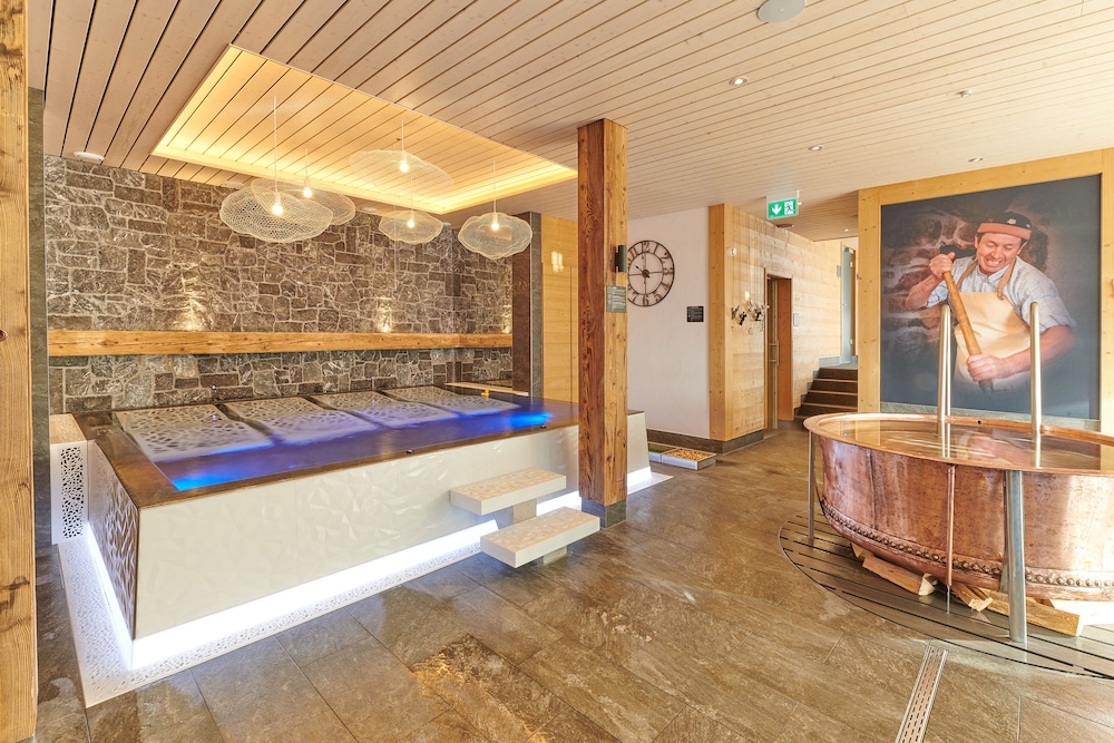 

Verona - Champéry - Lifestyle Rooms & Suites by Beau-Séjour