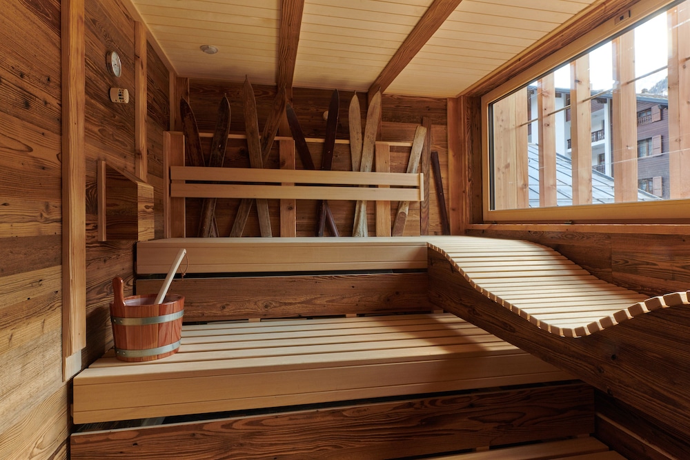 

Torino - Champéry - Lifestyle Rooms & Suites by Beau-Séjour