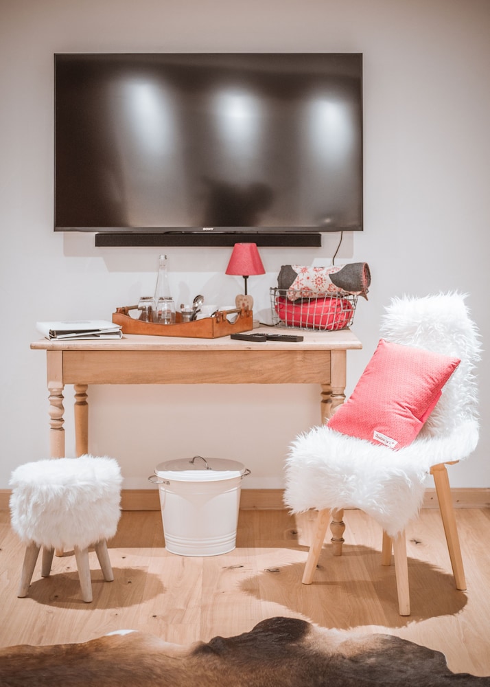 

Bologna - Champéry - Lifestyle Rooms & Suites by Beau-Séjour